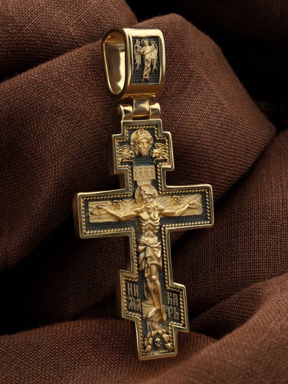 Крест из лимонного золота