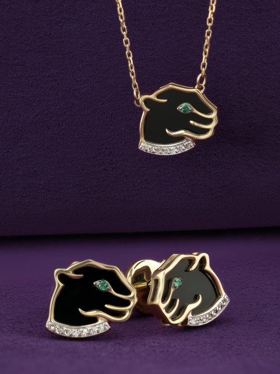 Серьги из лимонного золота c бриллиантами, изумрудом и ониксом