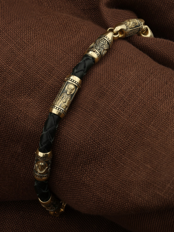 Браслет из лимонного золота c кожаным шнурком