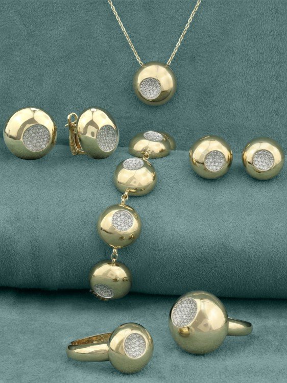 Колье из лимонного золота c бриллиантами