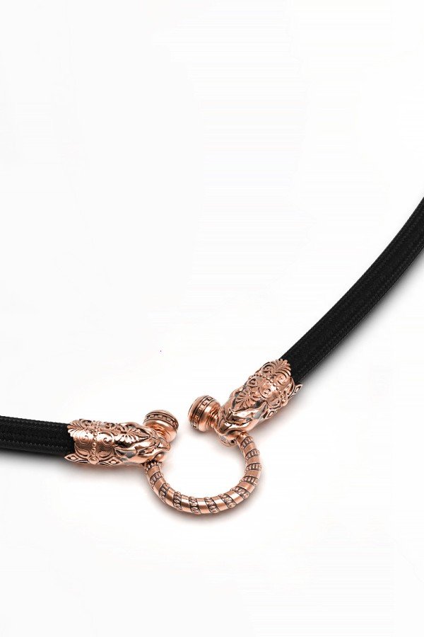 Шнурок шёлковый из золота c шёлковым шнурком