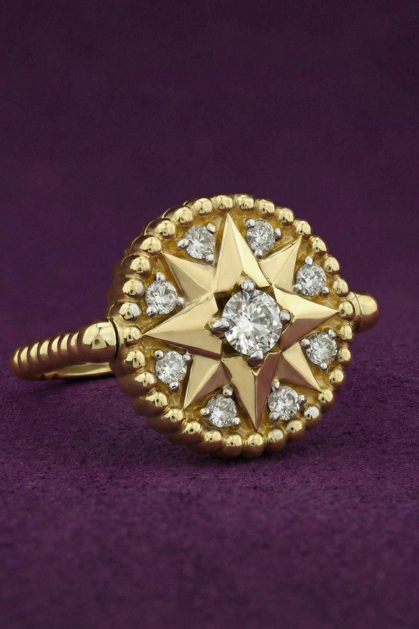 Кольцо из золота c бриллиантами