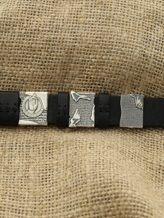 Браслет из серебра c кожаным шнурком