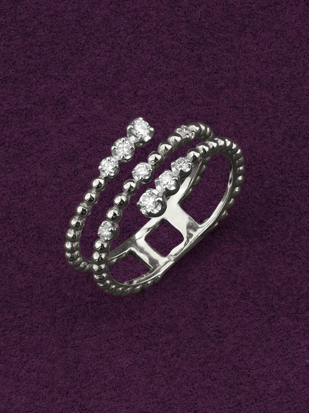 Кольцо из белого золота c бриллиантами