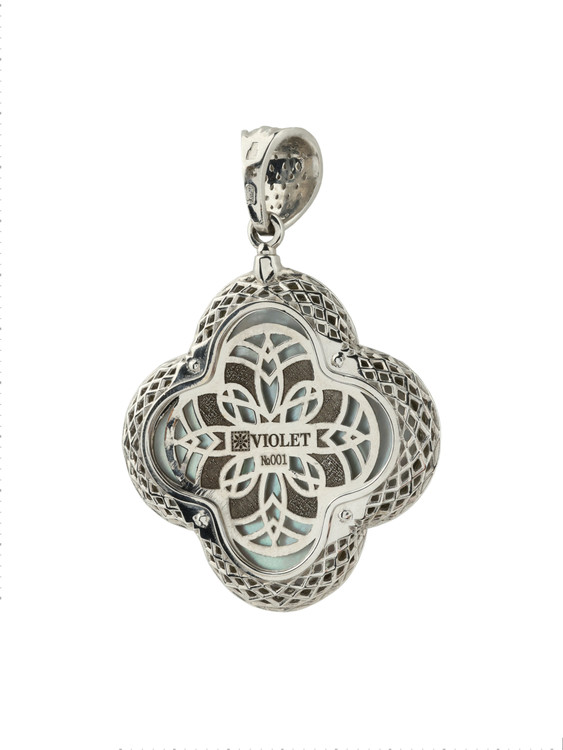 Подвеска из белого золота c эмалью и перламутром