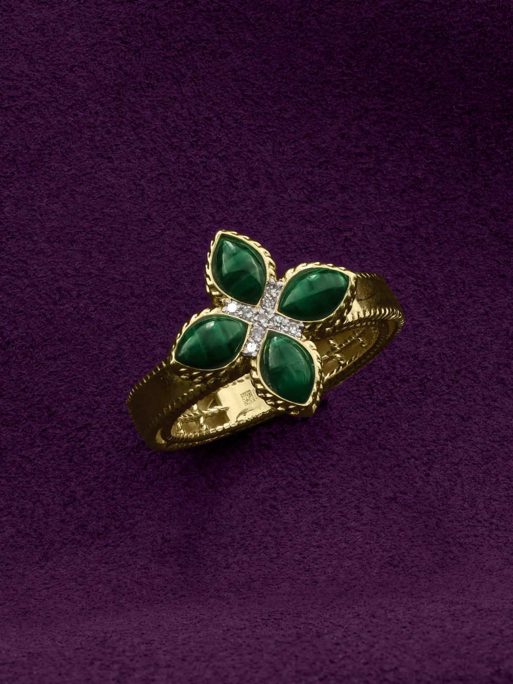 Кольцо из лимонного золота c бриллиантами и малахитом