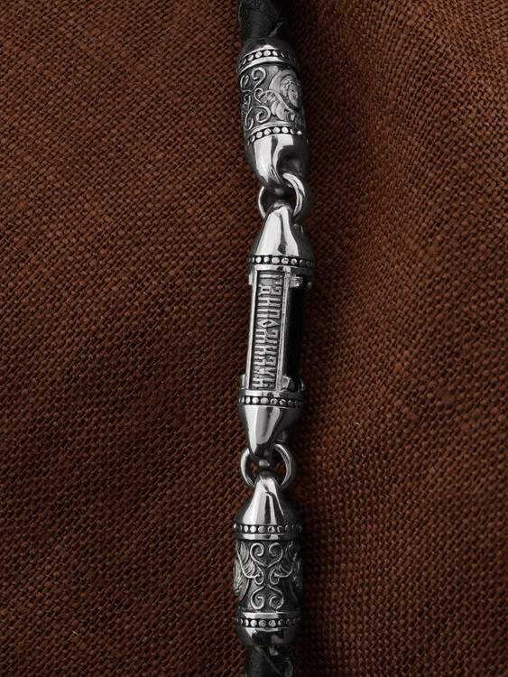 Шнурок кожаный из белого золота c кожаным шнурком и ониксом