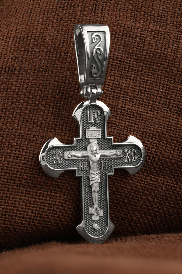 Крест из белого золота