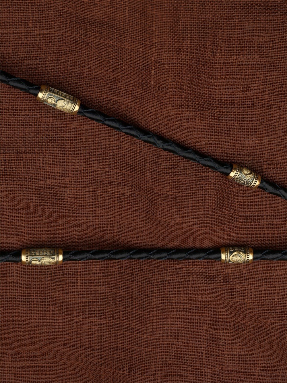 Гайтан из лимонного золота c кожаным шнурком