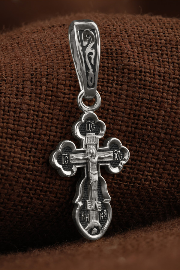 Крест из белого золота