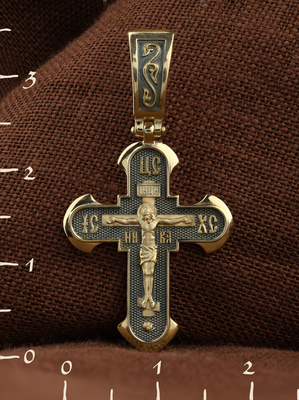 Крест из лимонного золота