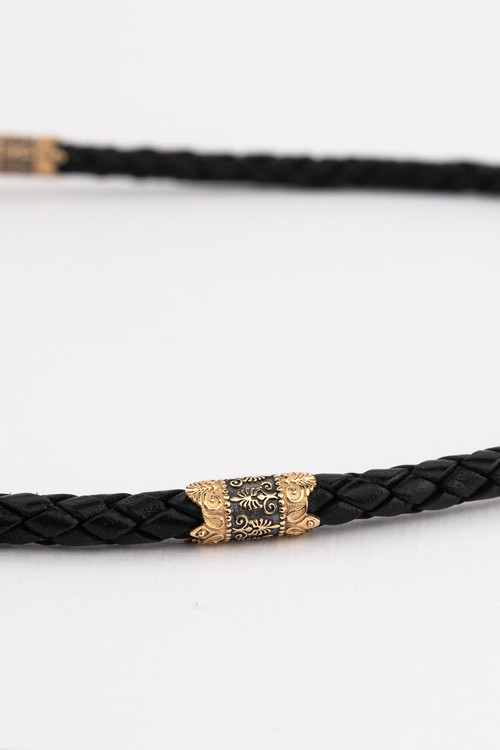 Шнурок кожаный из золота c кожаным шнурком