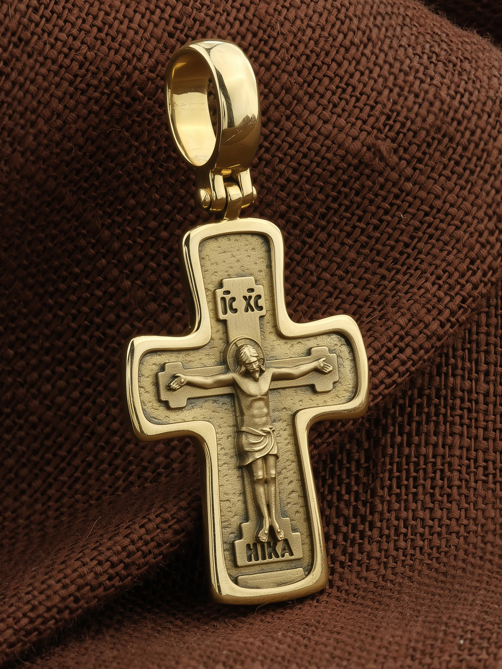 Крест из лимонного золота