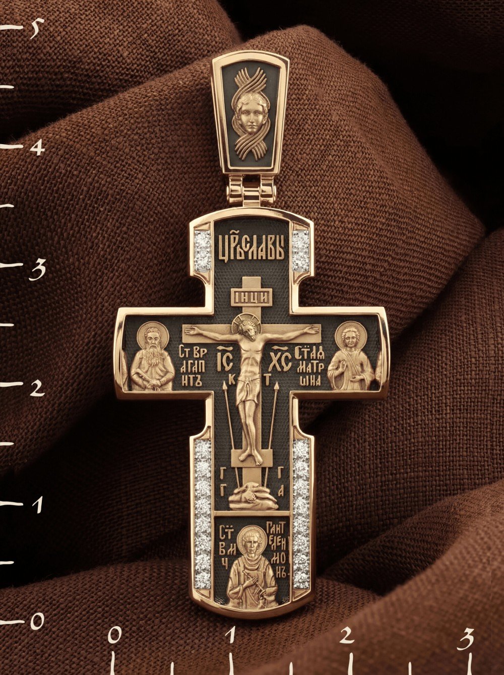 Крест из золота c бриллиантами