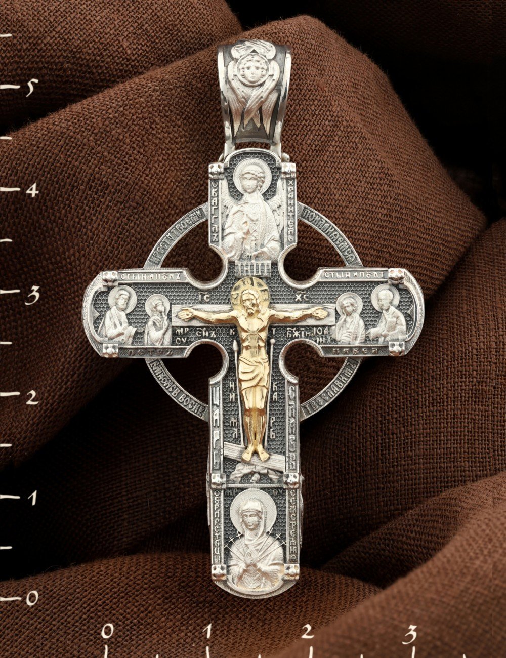Крест из серебра и золота