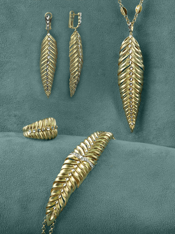 Колье из лимонного золота