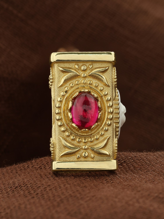 Образок из лимонного золота c эмаль , рубином и бивнем мамонта