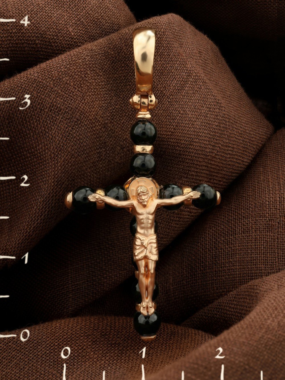 Крест из золота c ониксом