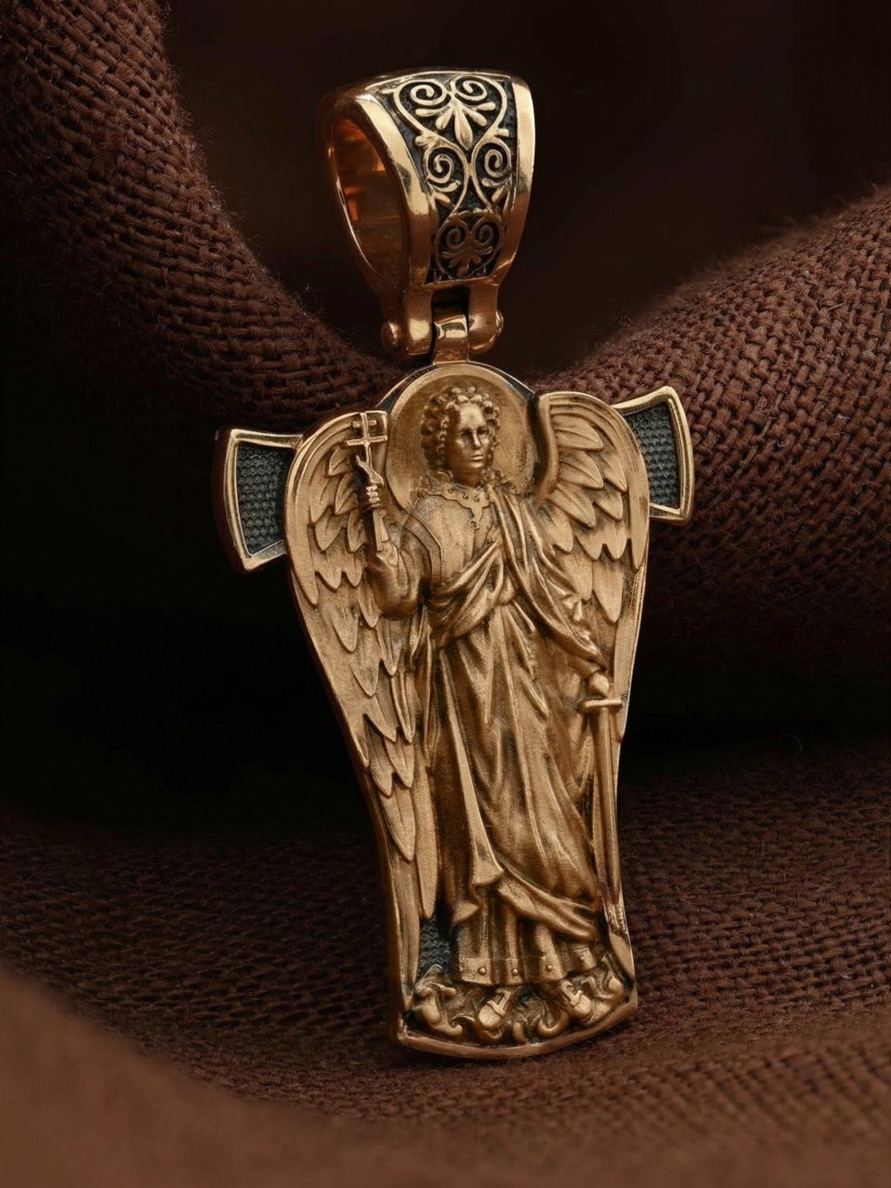 Крест из золота