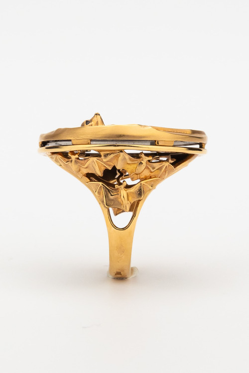 Кольцо из золота c эмаль и ониксом