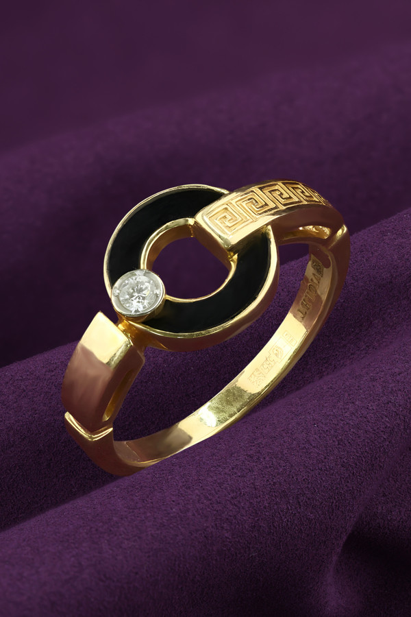 Кольцо из лимонного золота c бриллиантами и ониксом