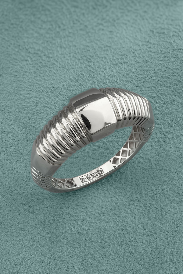 Кольцо из белого золота