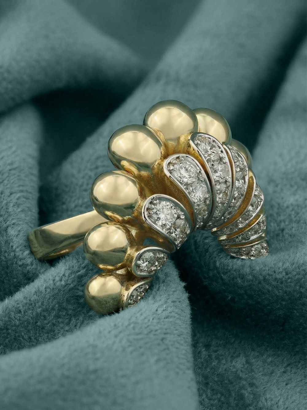 Кольцо из лимонного золота c бриллиантами