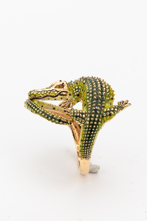 Кольцо из золота c эмаль