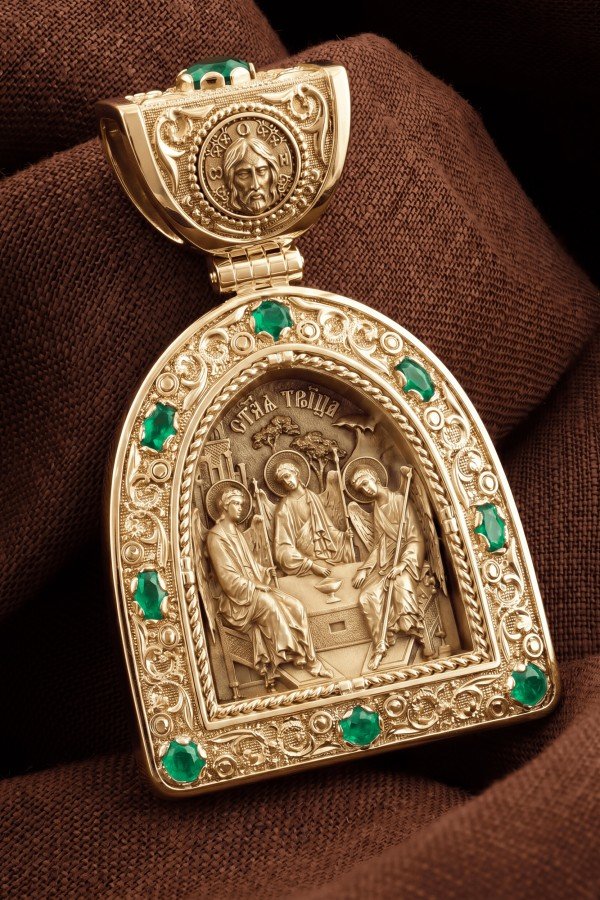 Образок из лимонного золота c эмалью и хризопразом