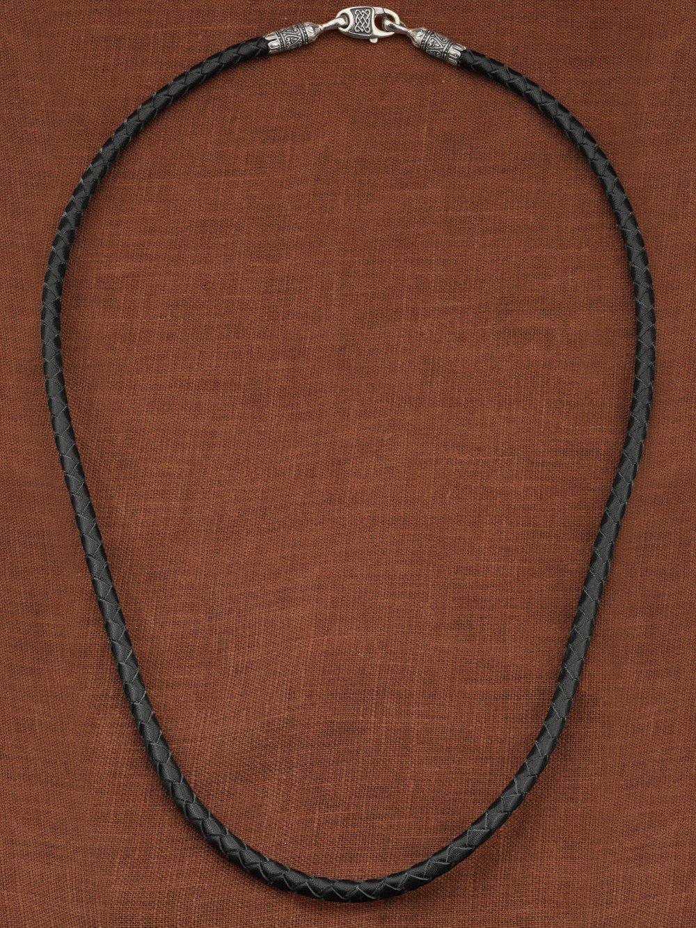 Гайтан из белого золота