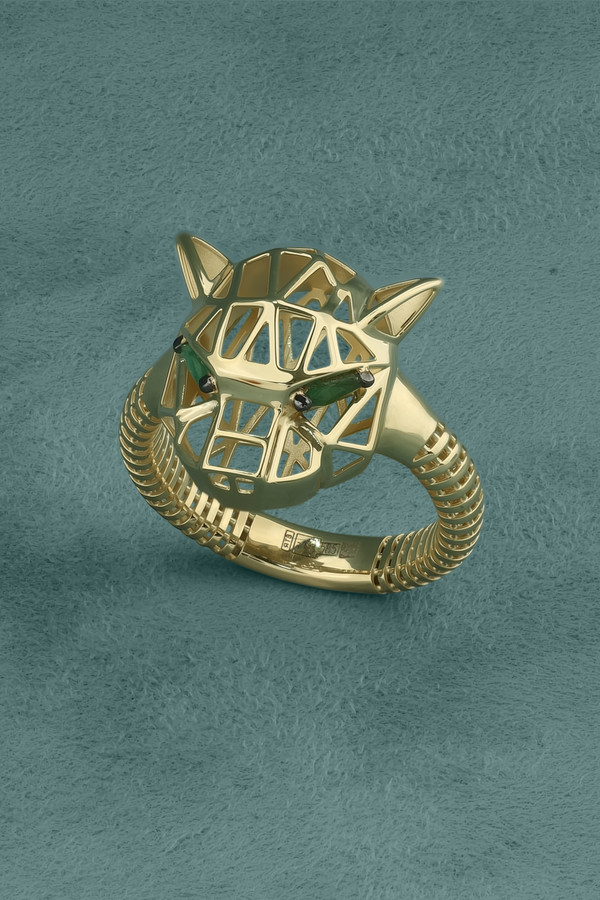 Кольцо из лимонного золота c изумрудом