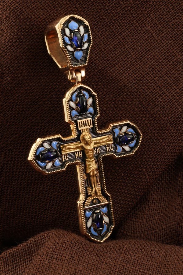 Крест из золота c эмалью и сапфиром