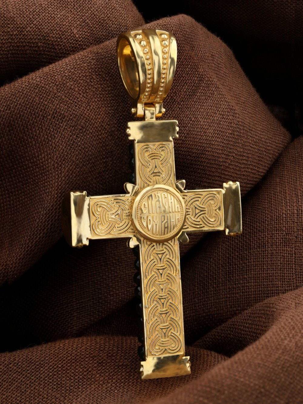 Крест из лимонного золота c ониксом