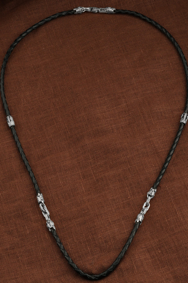 Шнурок кожаный из белого золота c кожаным шнурком