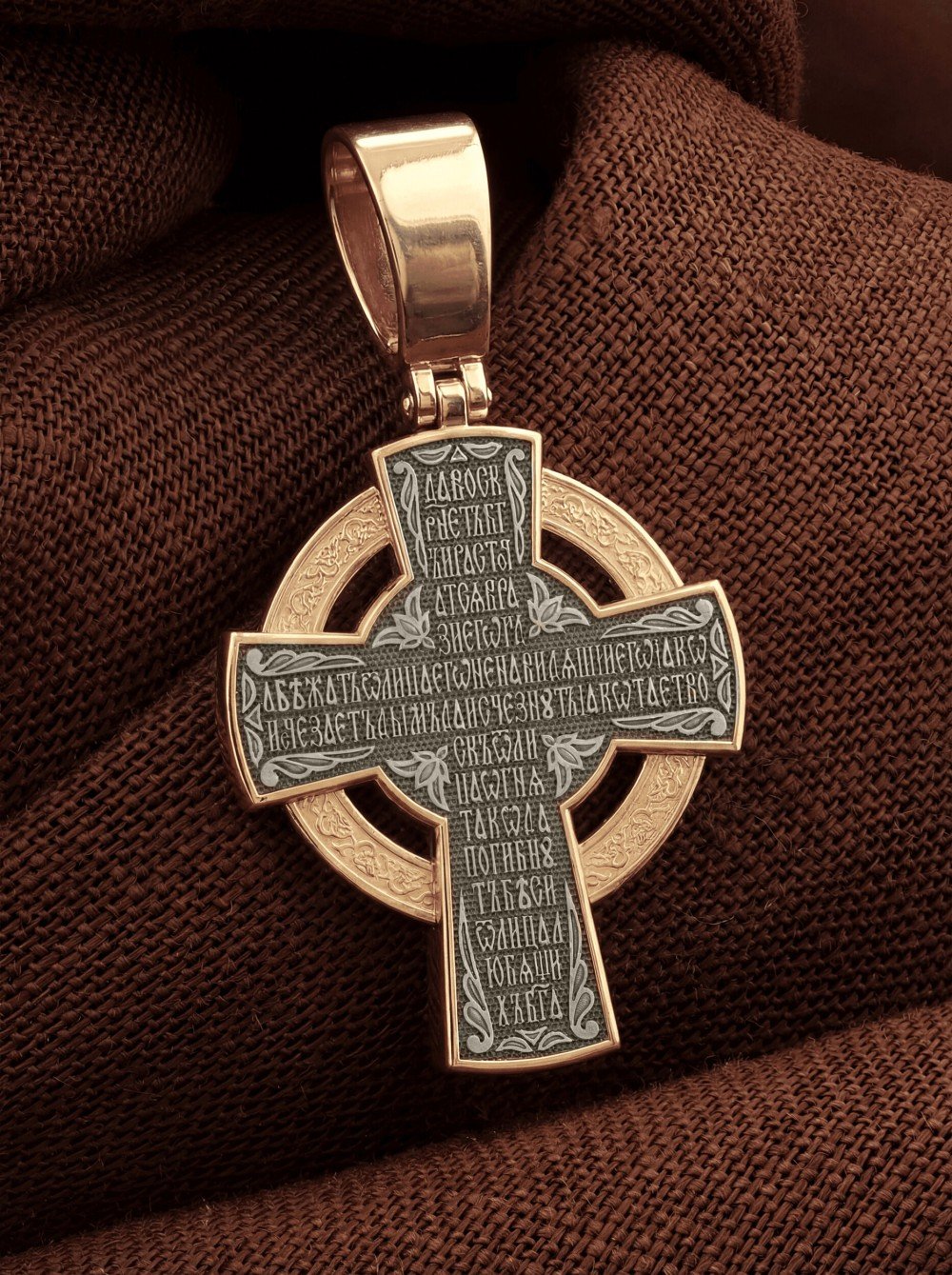 Крест из золота