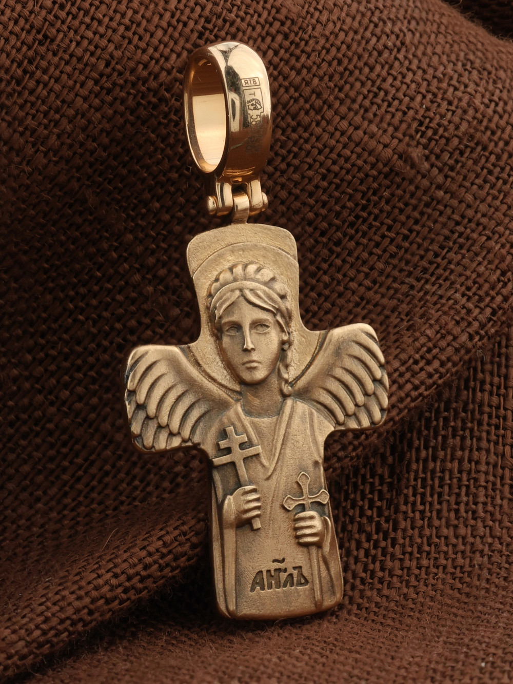 Крест из золота