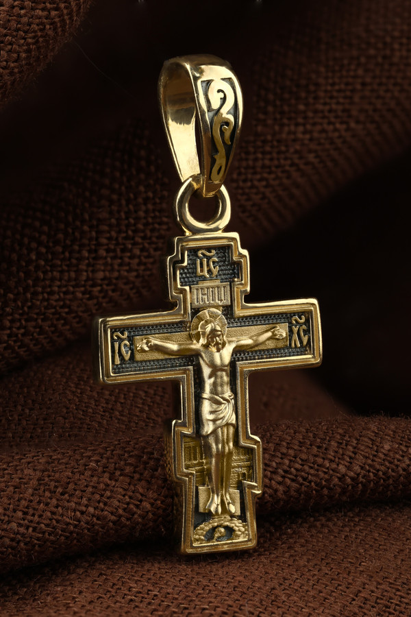 Крест из лимонного золота