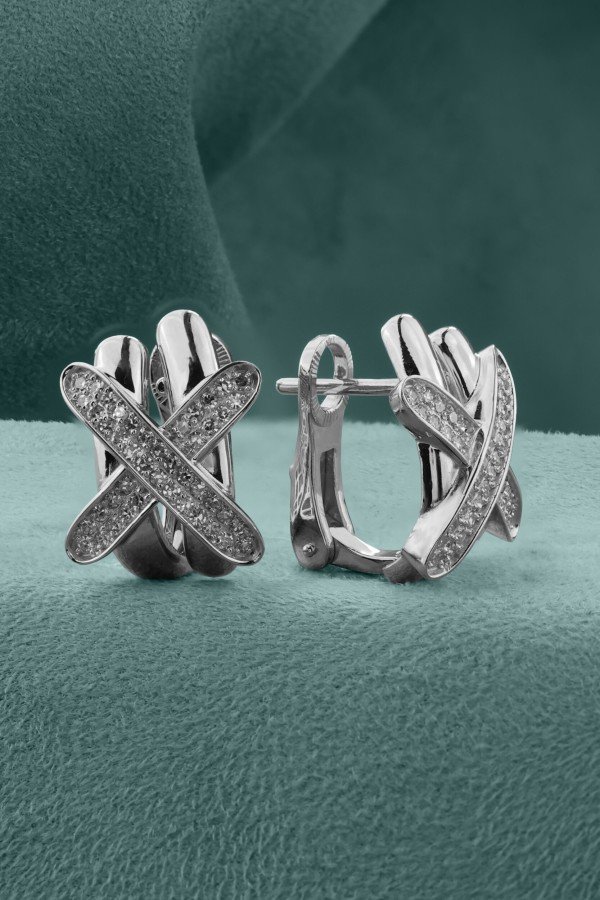 Серьги из белого золота c бриллиантами