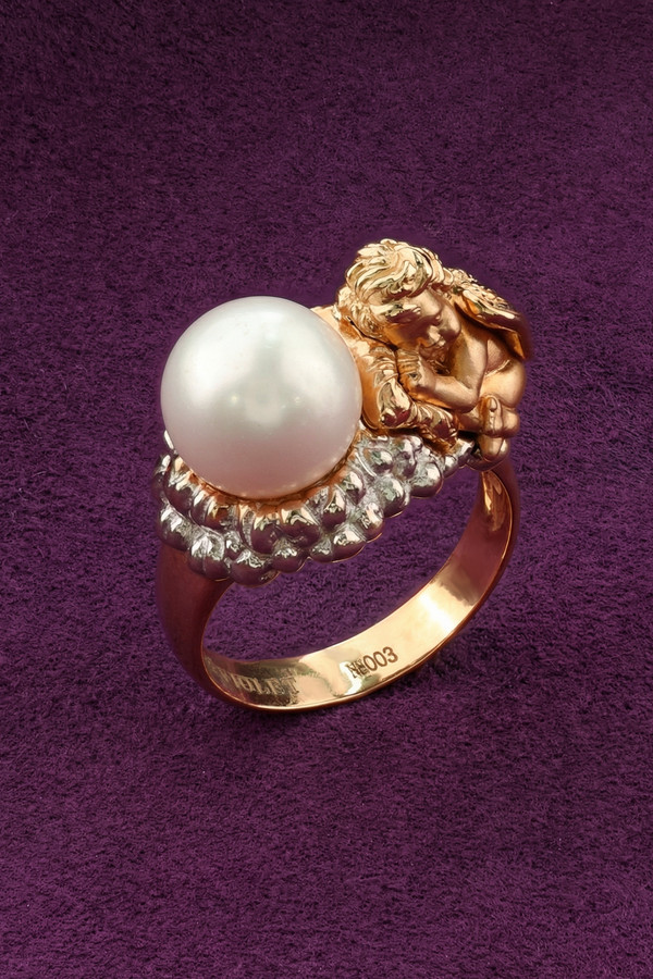 Кольцо из золота c жемчугом