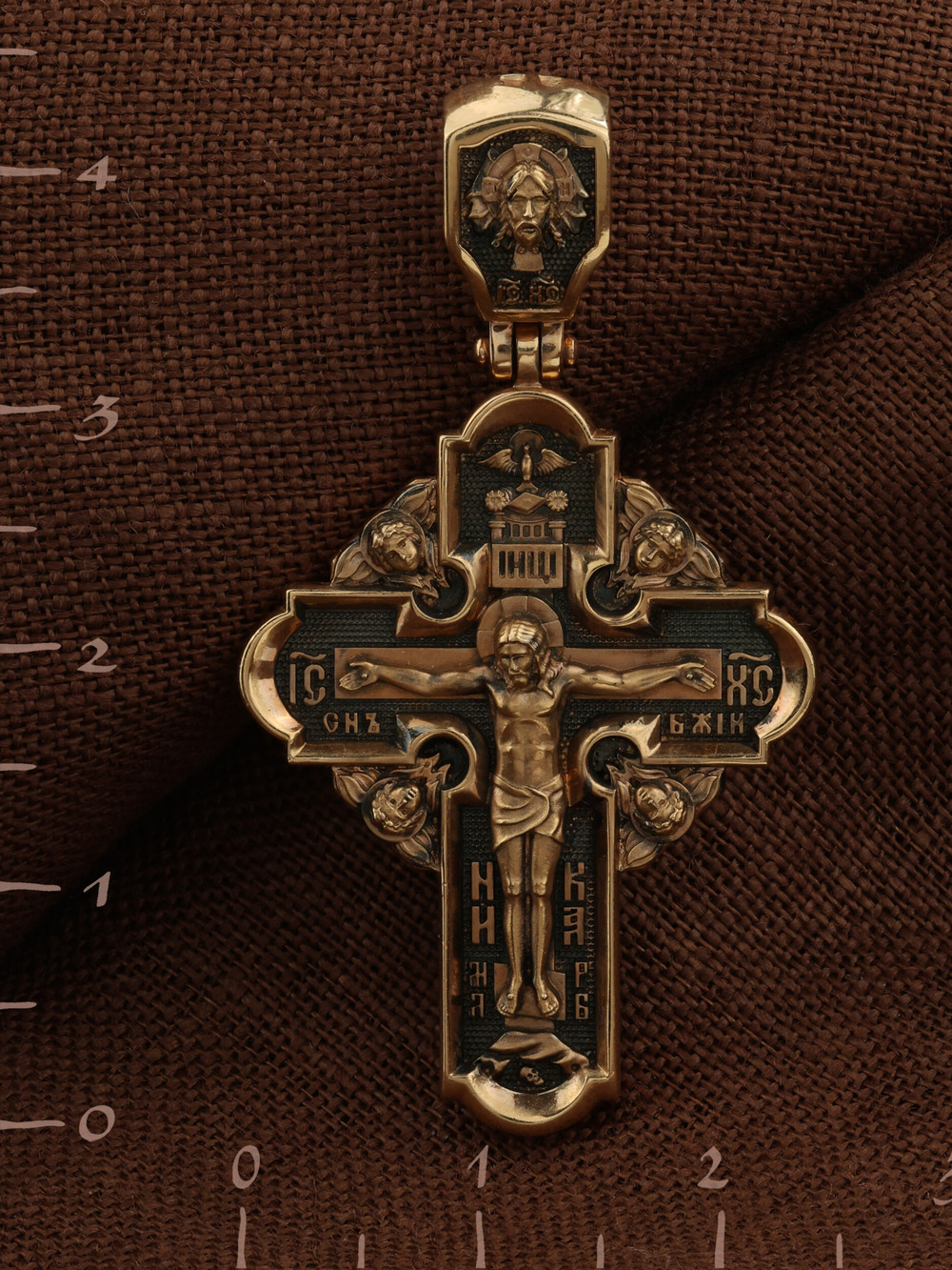 Крест из золота