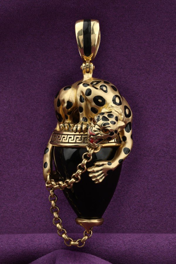 Подвеска из лимонного золота c эмалью и ониксом