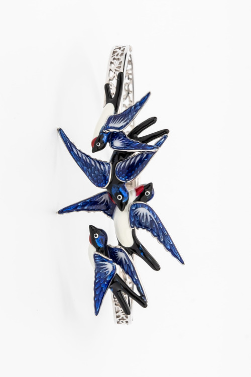 Браслет из белого золота c эмаль