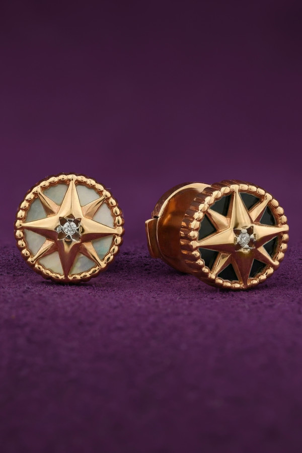 Серьги из золота c бриллиантами, ониксом и перламутром