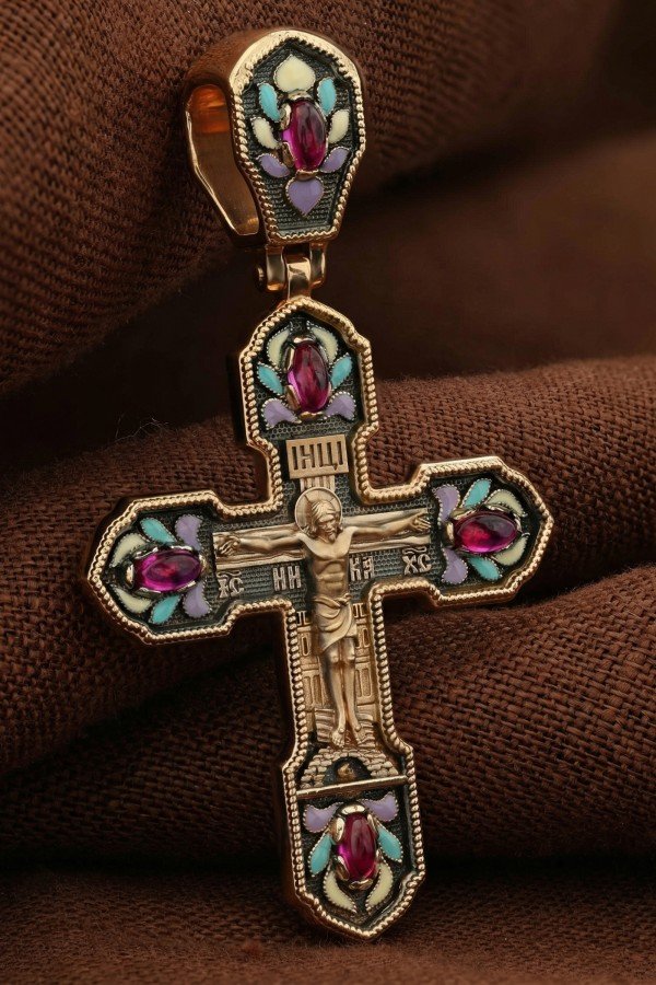 Крест из золота c эмалью и рубином