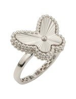 Кольцо из белого золота c рубином