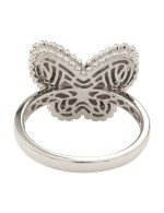 Кольцо из белого золота c рубином