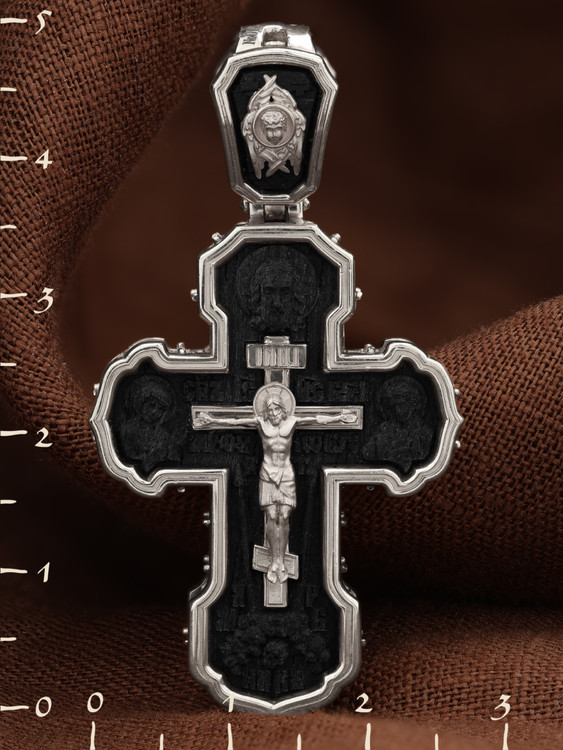 Крест из белого золота c эбеновым деревом